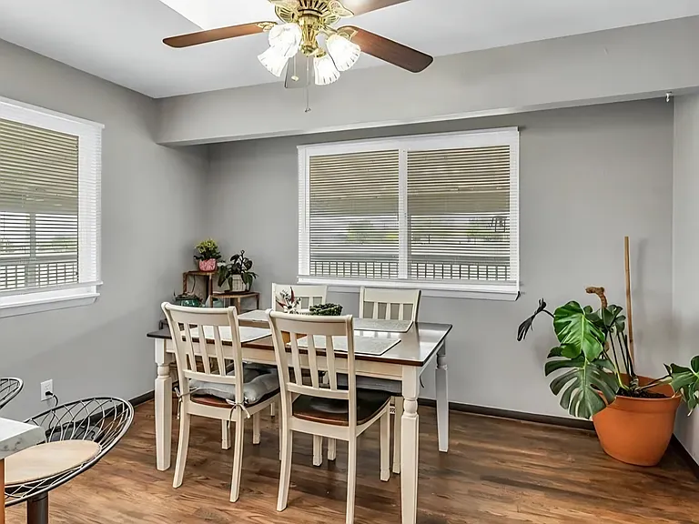 217 W Linden Ave — Photo 4