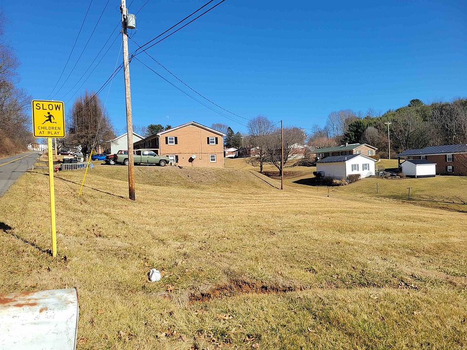 2nd image of W Grayson St