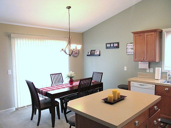 2nd image of 523 Clearwood Dr SE