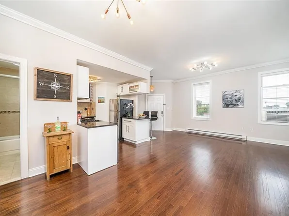372 Communipaw Avenue image 1 of 18
