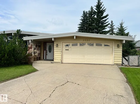 9536 151st Ave NW, Edmonton, AB T5E 2R3