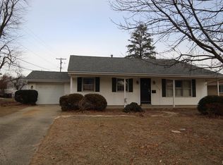 2219 W Newman Pkwy, Peoria, IL 61604