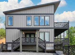 1924 Walker Trl, Pigeon Forge, TN 37876