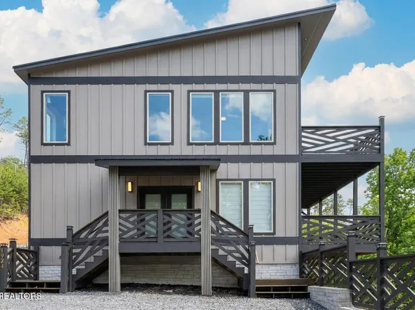 1924 Walker Trl, Pigeon Forge, TN 37876