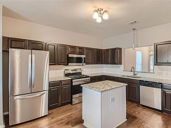 3rd image of 221 Lollipop Ln