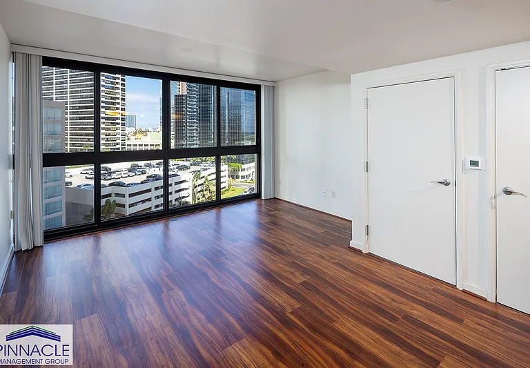 600 Queen St #904 — Photo 3