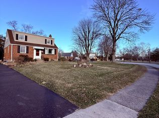 106 Bonnet Ln, Hatboro, PA 19040