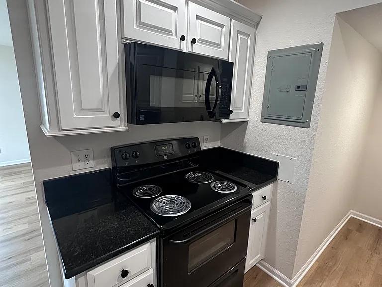4201 S Minnie St #7 — Photo 6