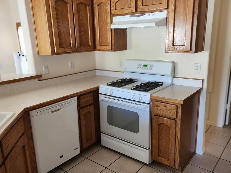 10684 E 39th Ln — Photo 13