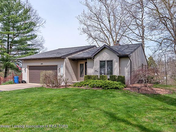2nd image of 108 Bay Ct