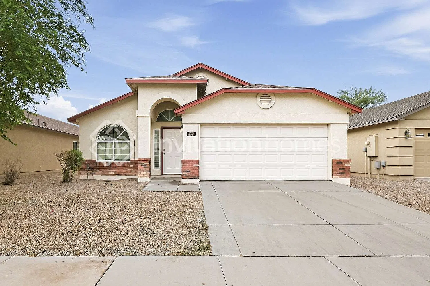 2745 W Pecan Rd Phoenix, AZ 85041 — Photo 1