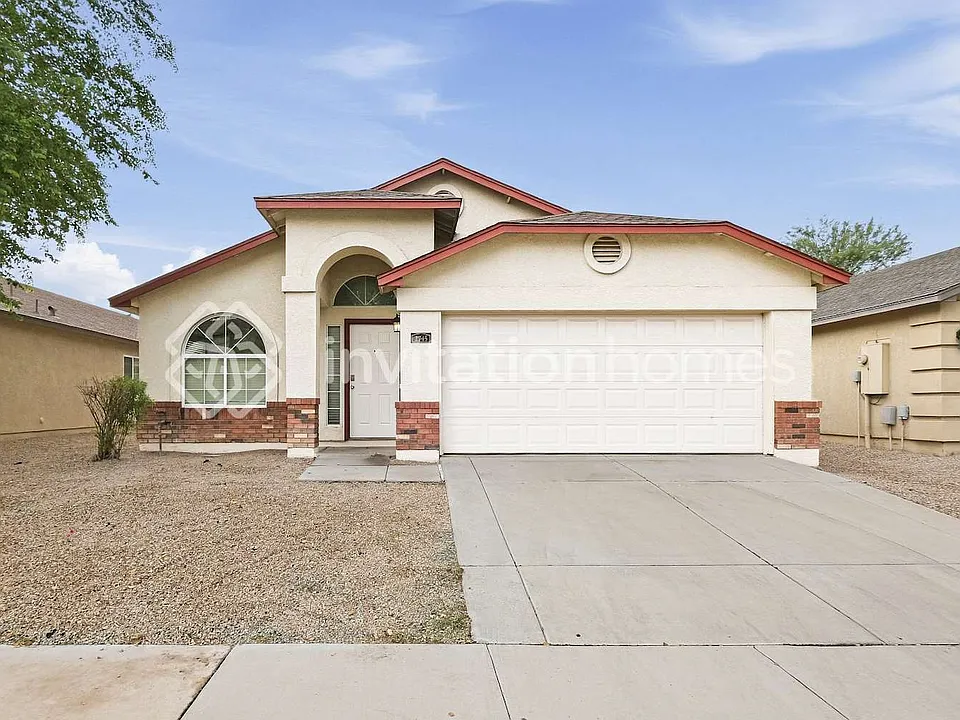 2745 W Pecan Rd