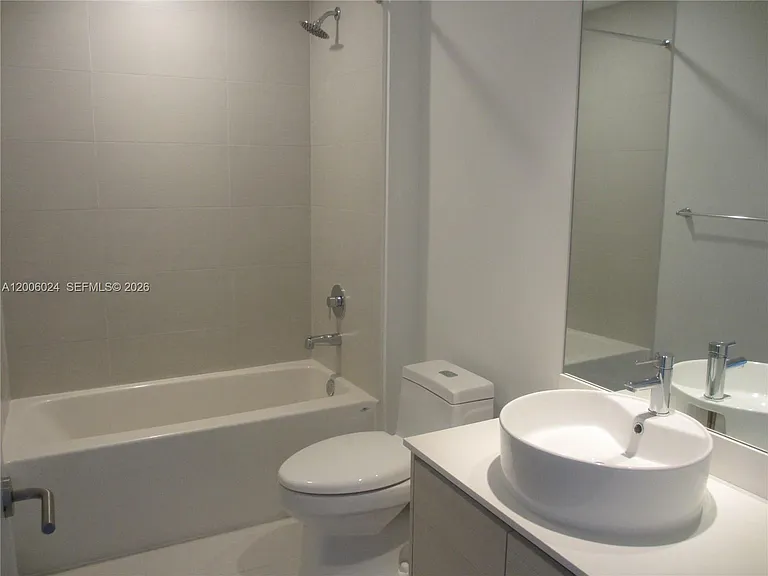 4250 Biscayne Blvd #610 — Photo 6