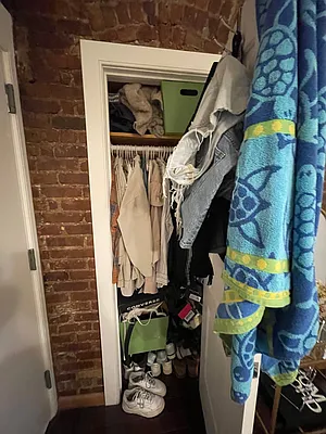 Rented by KNOCKKNOCK LLC | media 23