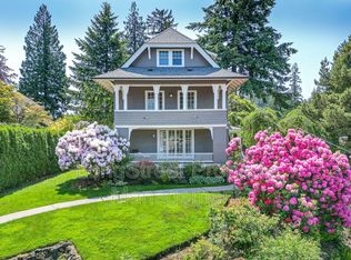 2711 SW Summit Dr, Portland, OR 97201