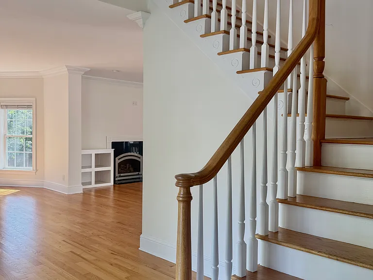 24 Buena Vista Dr — Photo 2