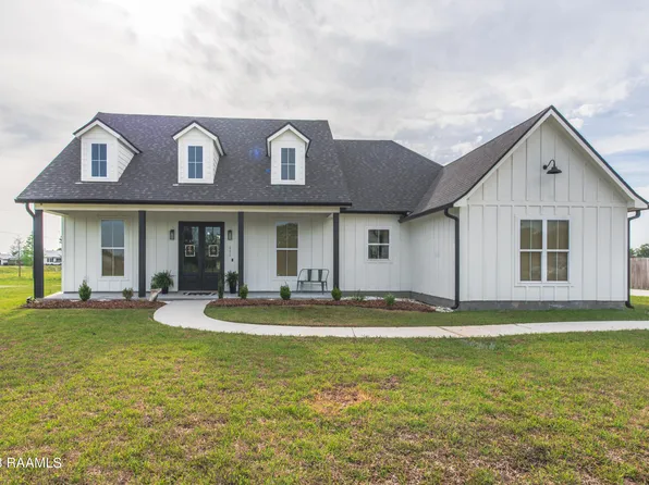 111 Cypress Bend Rd, Scott, LA 70583