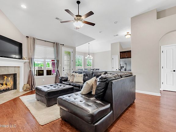 5th image of 8728 Kenwood Ln