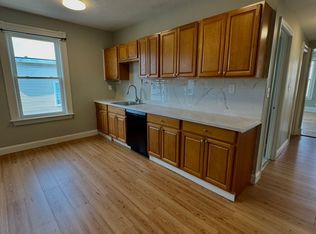 276 Grafton St #3, Worcester, MA 01604