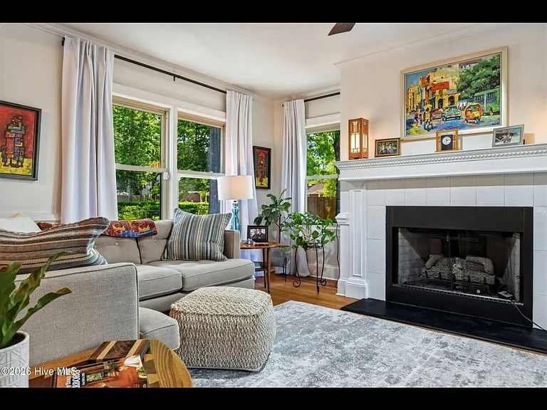 611 Clark Dr — Photo 21