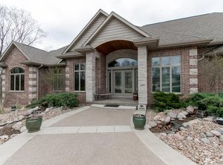 5205 Keystone Rdg SE, Cedar Rapids, IA 52403