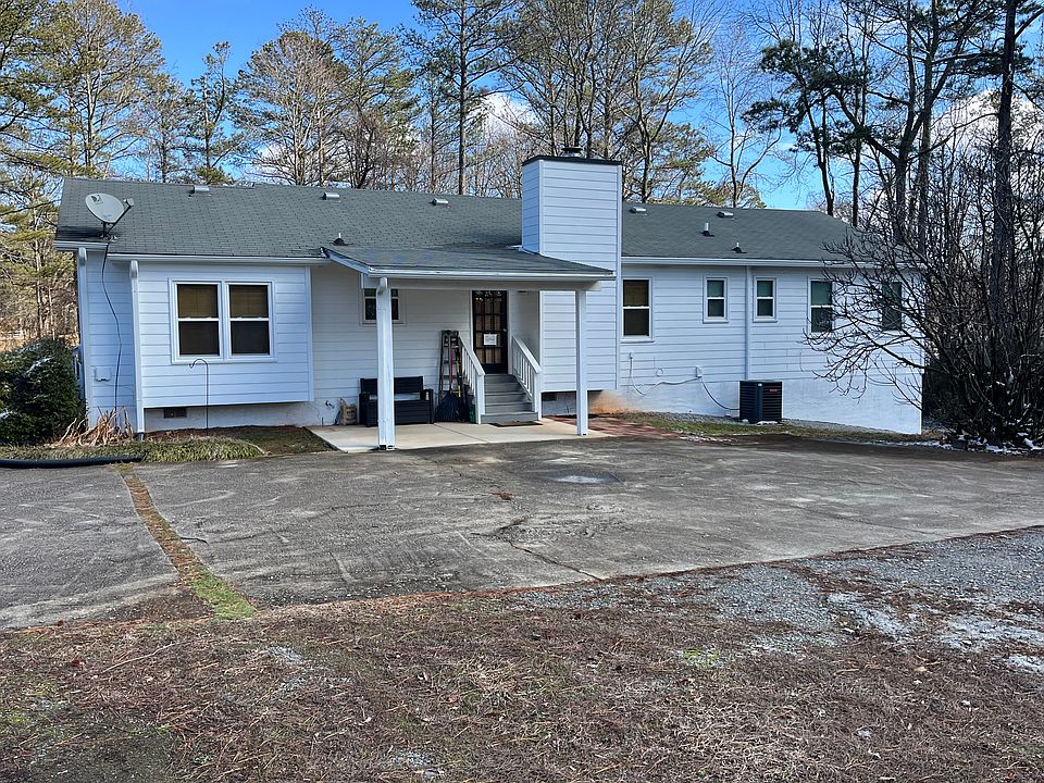 2nd image of 2138 Old Flowery Branch Rd