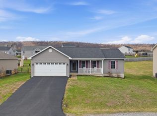 82 Latrobe Dr, Martinsburg, WV 25403
