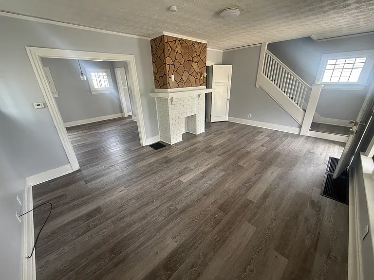 235 S Findlay St — Photo 3