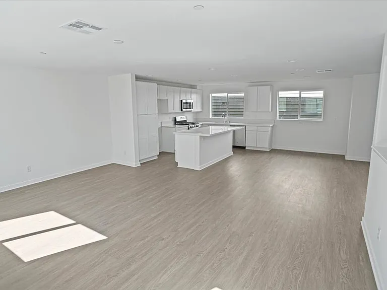 13530 W Foothill Blvd — Photo 4