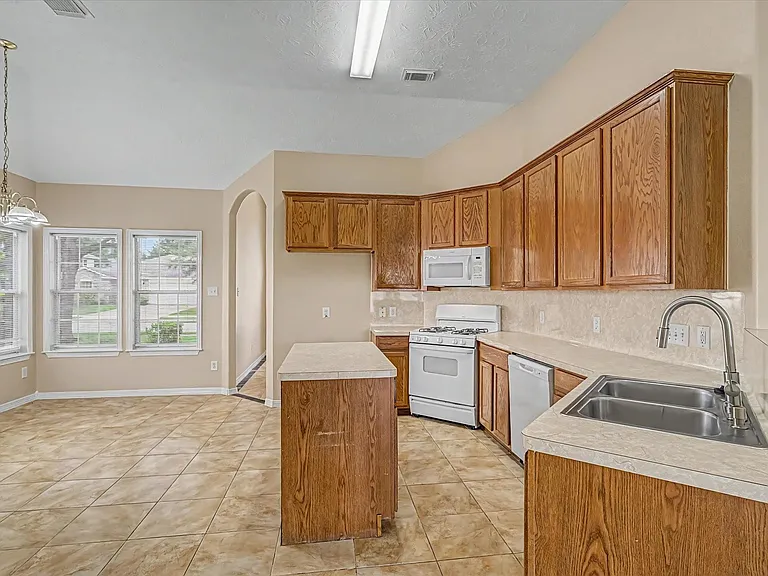 3030 Peerless Pass Ct — Photo 13