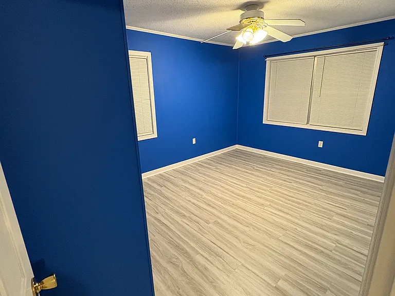 720 Carmen Ct — Photo 8