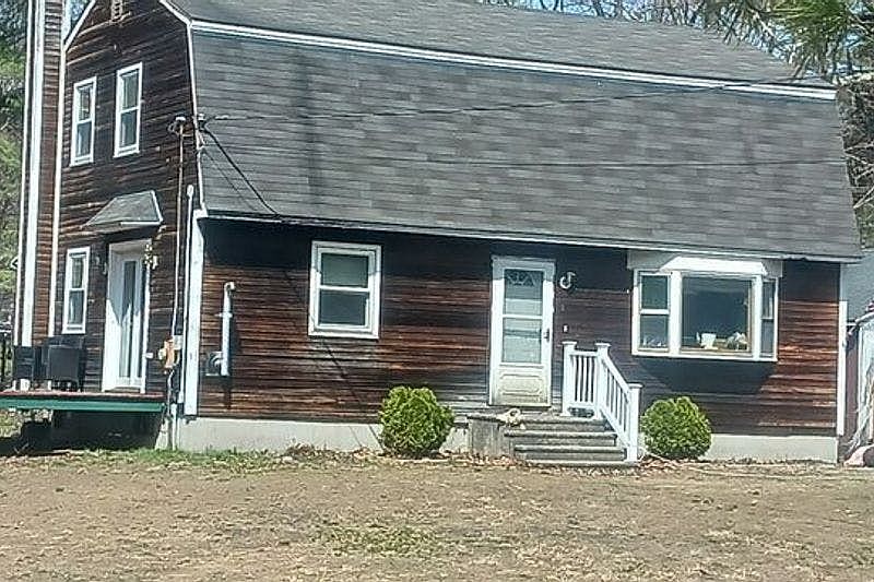 1st image of 5 Peninsula Dr
