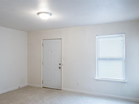 2nd image of 518 Carver St
