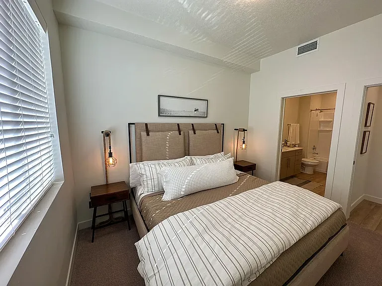 Canyon Vista — Photo 23