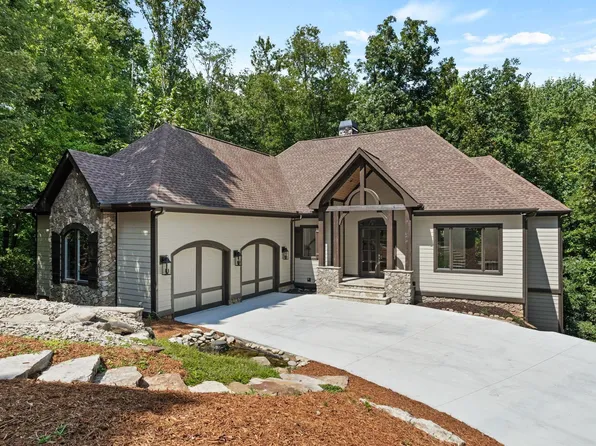 331 Glen Hollow Rd, Travelers Rest, SC 29690