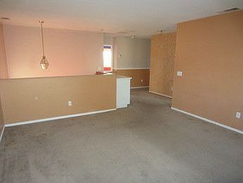 4th image of 14038 Gale Dr