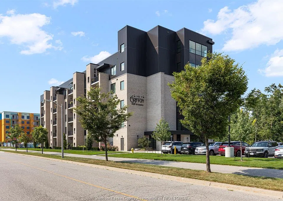 1826 Wyoming Ave #105