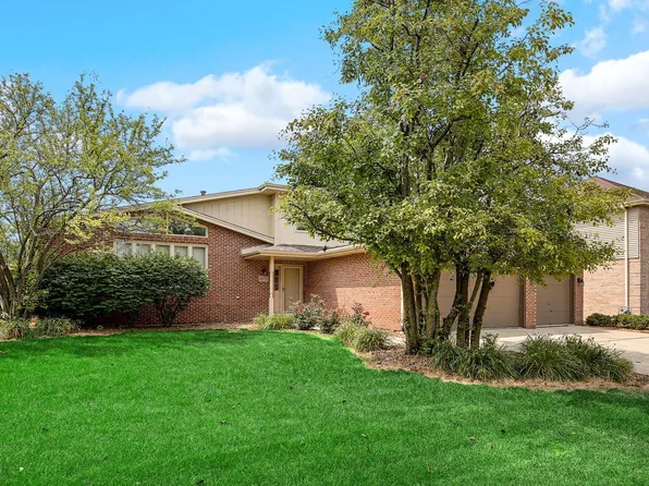 10753 Voss Dr, Orland Park, IL 60467