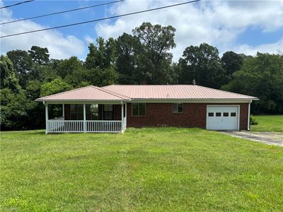 188 Black Dr, Thomasville, NC, 27360