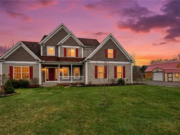 12345 Stafford Rd, Chagrin Falls, OH 44023