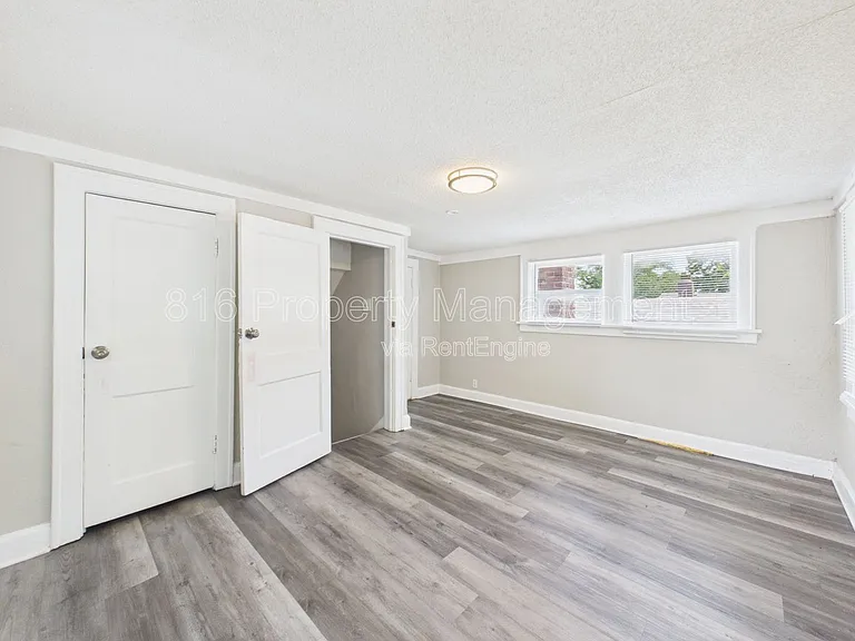 5636 Garfield Ave — Photo 21