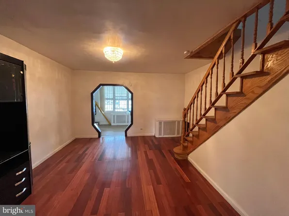6909 Theodore St, Philadelphia, PA 19142