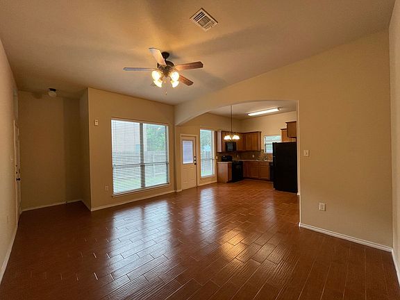 4th image of 1133 Brown Rock Dr