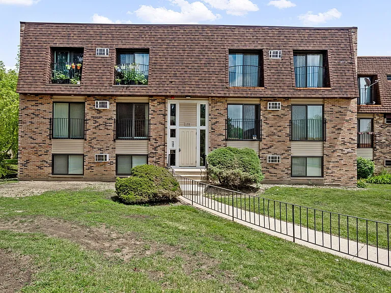 170 Waters Edge Dr #102 — Photo 1