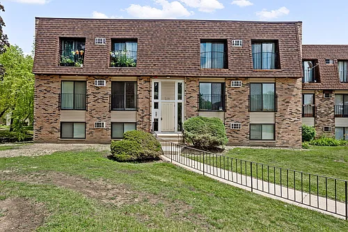 170 Waters Edge Dr #102 Photo 1