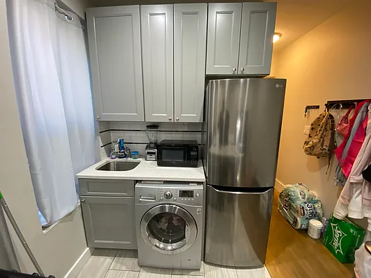 Rented by Mdays Realty | media 21