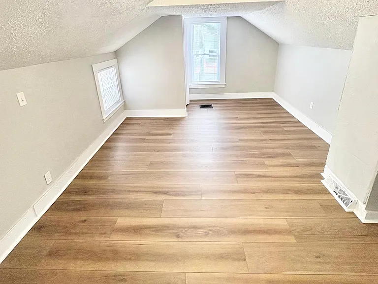 466 Main St #2 — Photo 7