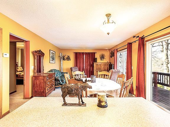 5th image of 15179 Becker Dr