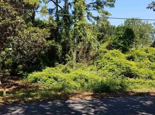 212 N Oak Dr, Surfside Beach, SC 29575