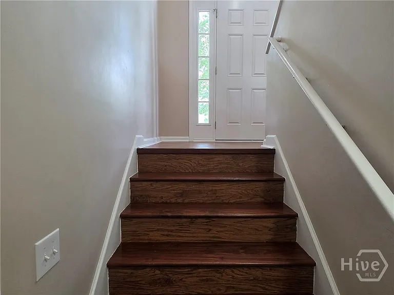 301 Aspen Dr — Photo 20